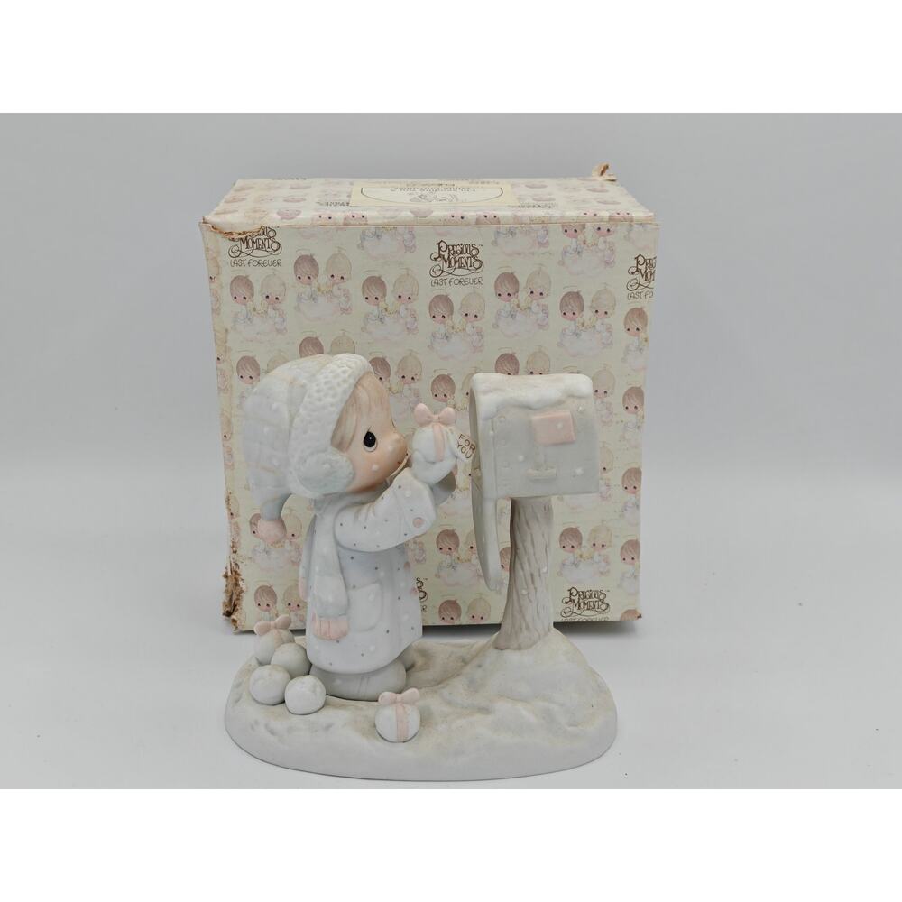 Precious Moments E2829 Im Sending You A White Christmas Enesco 1984 Figurine